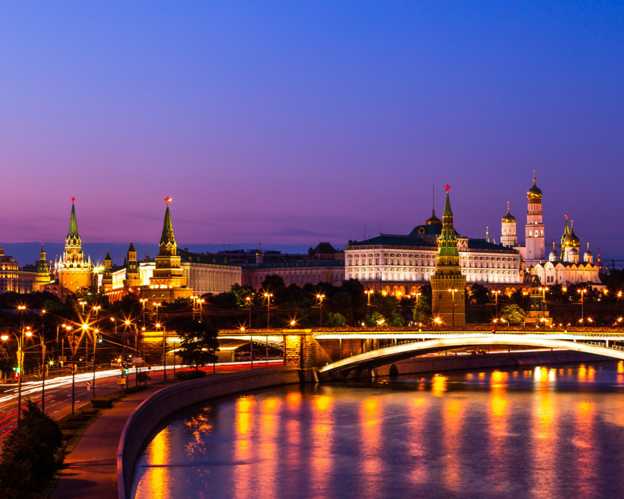Обои Moscow Kremlin 1280x1024