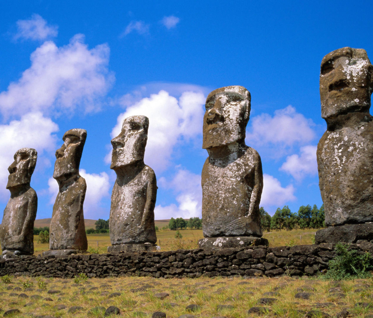 Das Easter Island Heads Wallpaper 1200x1024