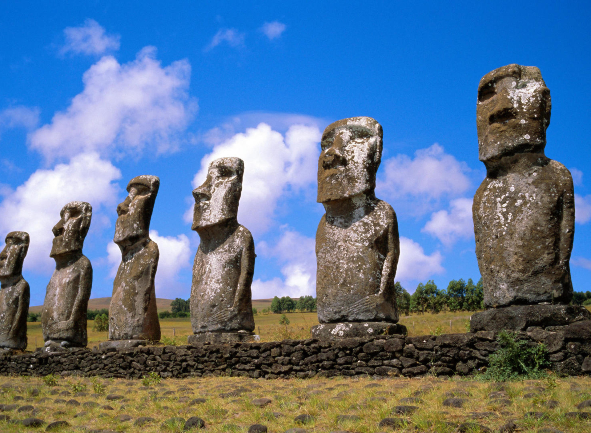 Das Easter Island Heads Wallpaper 1920x1408