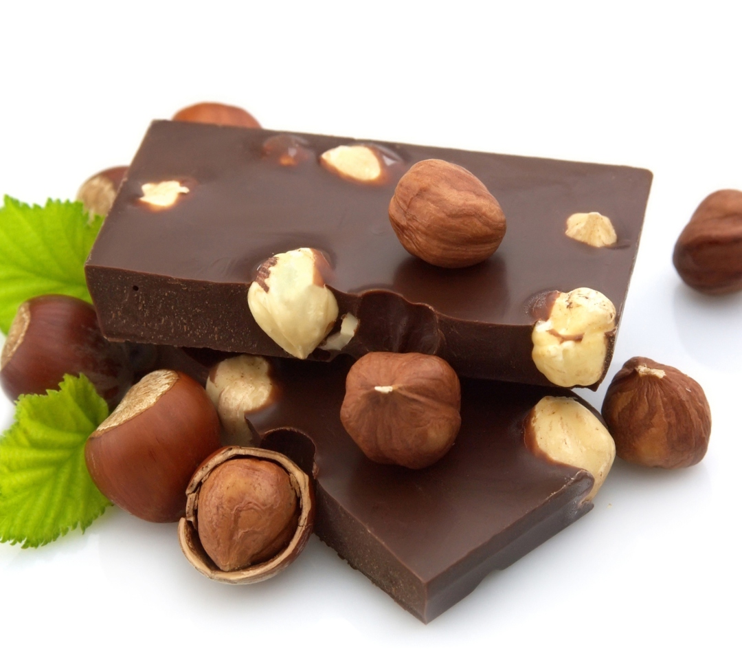 Fondo de pantalla Chocolate With Hazelnuts 1080x960
