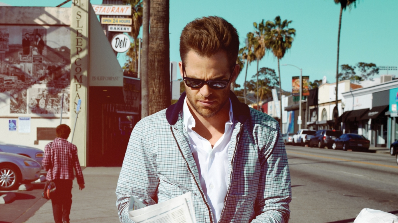 Chris Pine wallpaper 1366x768