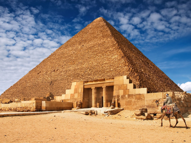 Screenshot №1 pro téma Great Pyramid of Giza in Egypt 640x480