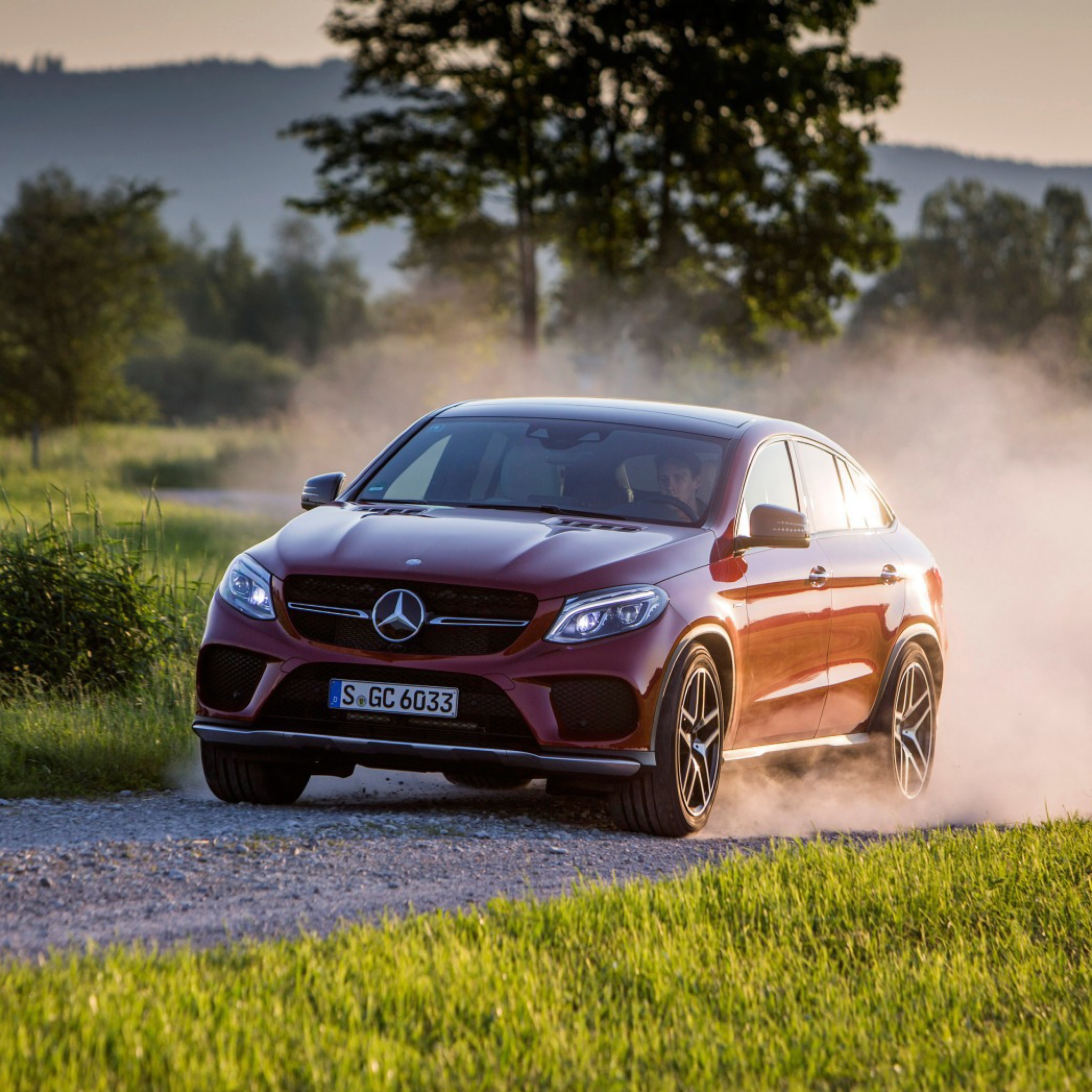 Mercedes Benz GLE 450 AMG 4Matic wallpaper 2048x2048