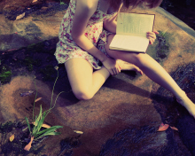 Girl Reading Book wallpaper 220x176