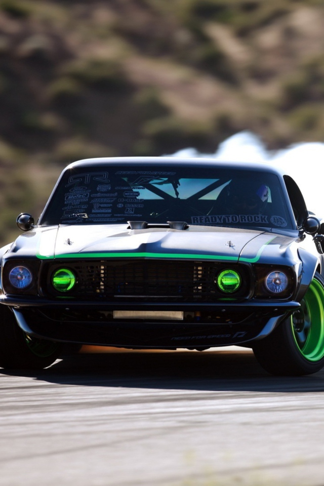 Screenshot №1 pro téma Ford Mustang Drifting 640x960