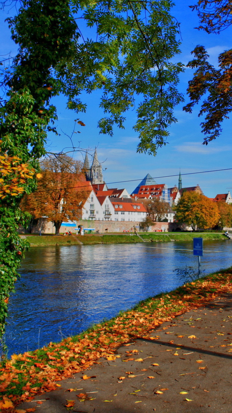 Ulm City in Baden Wurttemberg and Bayern wallpaper 750x1334