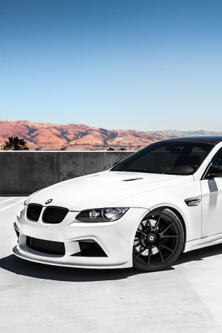 BMW M3 E92 wallpaper 320x480