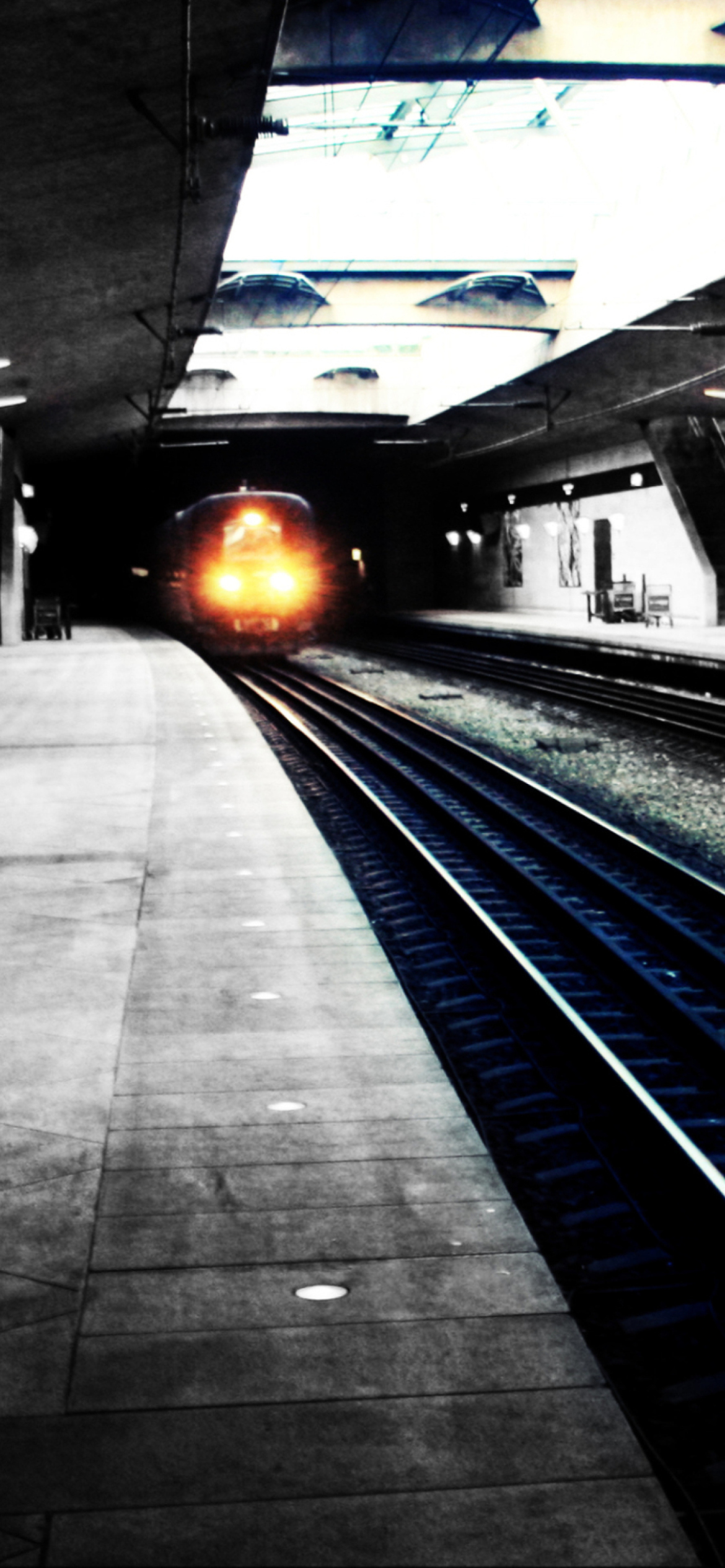 Metro - Underground screenshot #1 1170x2532