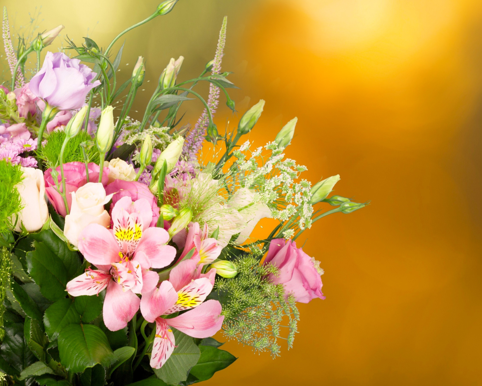 Fondo de pantalla Bouquet of iris flowers 1600x1280