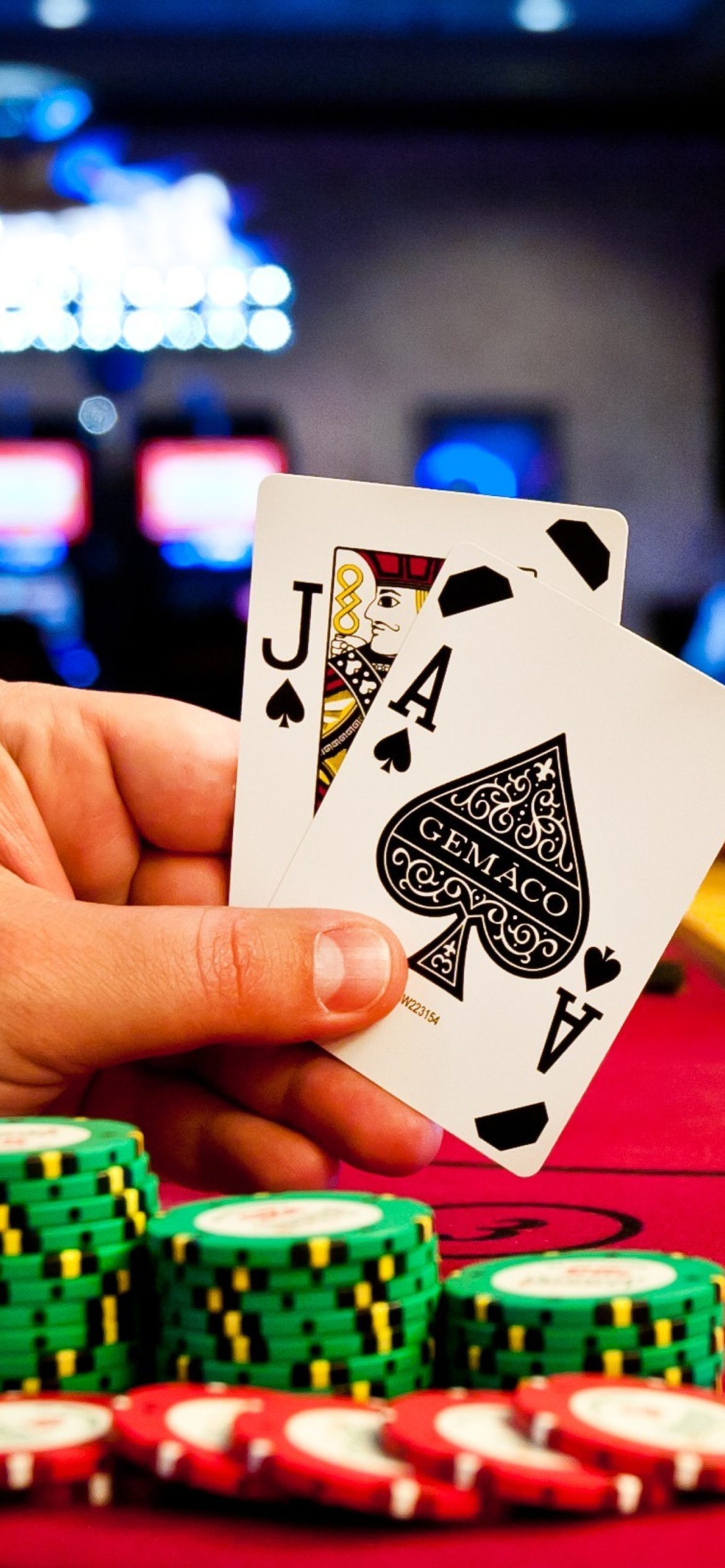 Обои Play blackjack in Casino 1170x2532
