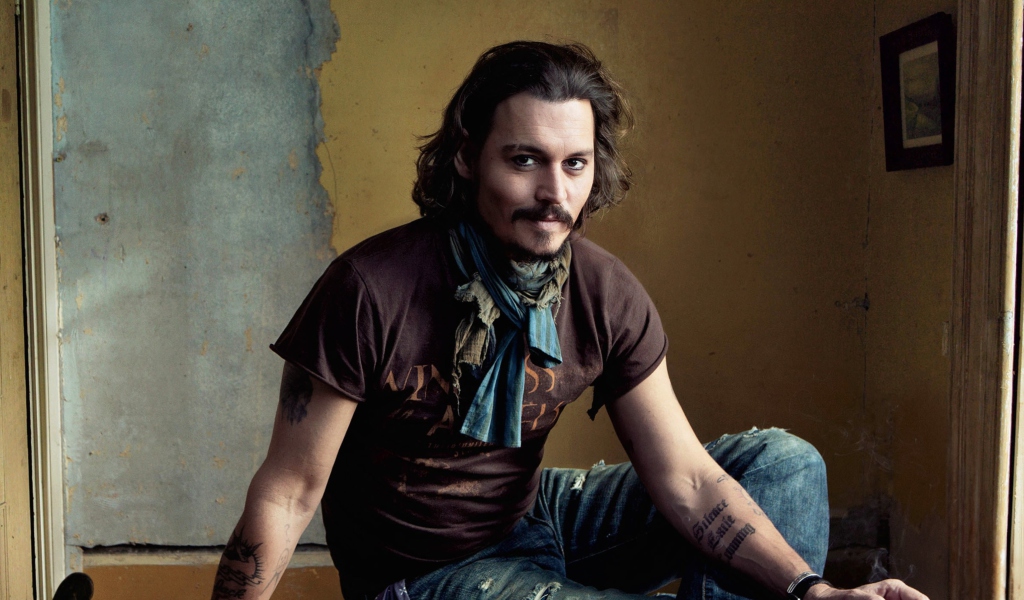 Good Looking Johnny Depp wallpaper 1024x600