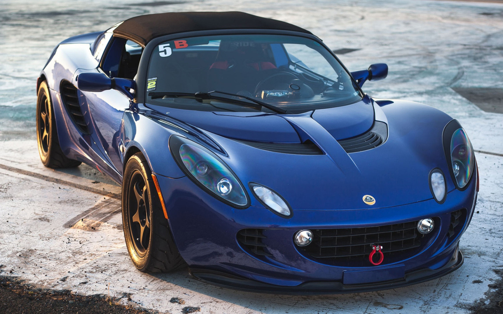 Lotus Elise wallpaper 1680x1050