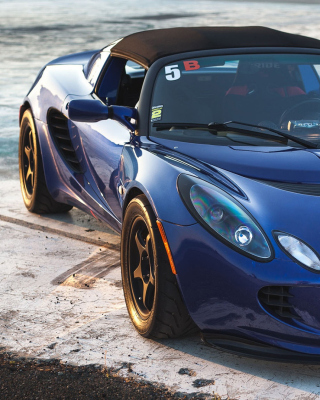 Kostenloses Lotus Elise Wallpaper für Nokia C2-06