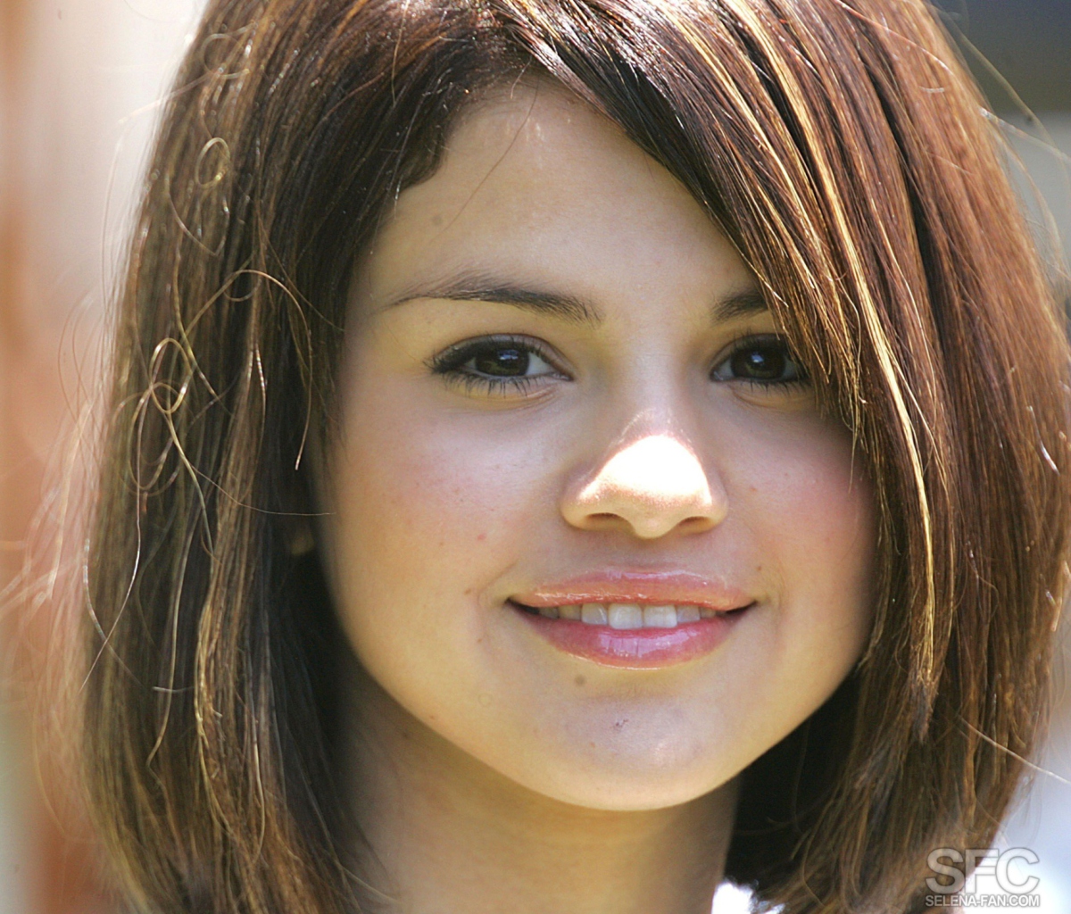 Sfondi Beautiful Selena Gomez 1200x1024