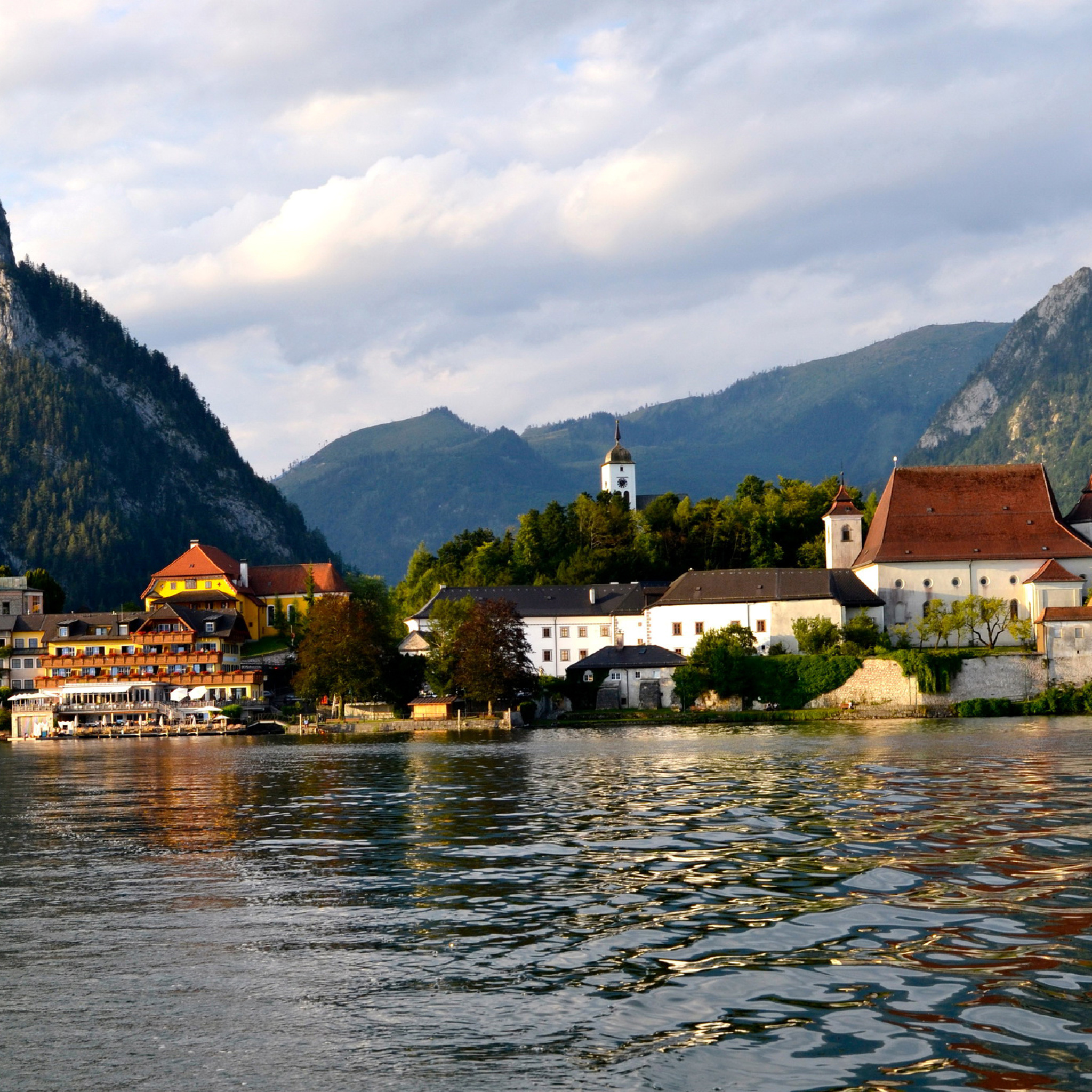 Salzkammergut wallpaper 2048x2048