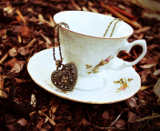 Screenshot №1 pro téma Heart Pendant And Vintage Cup 176x144