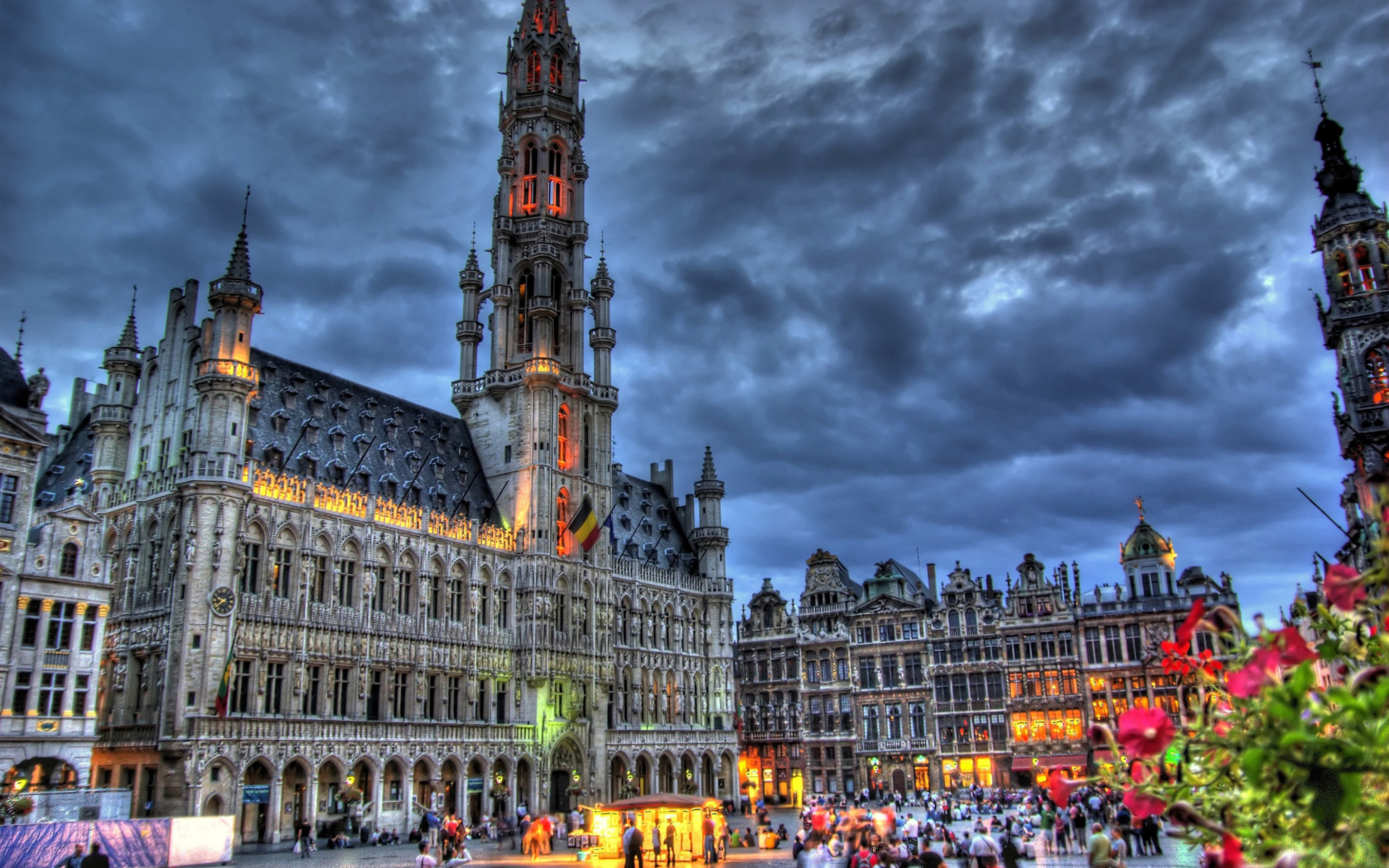 Das Brussels Grote Markt and Town Hall Wallpaper 1680x1050