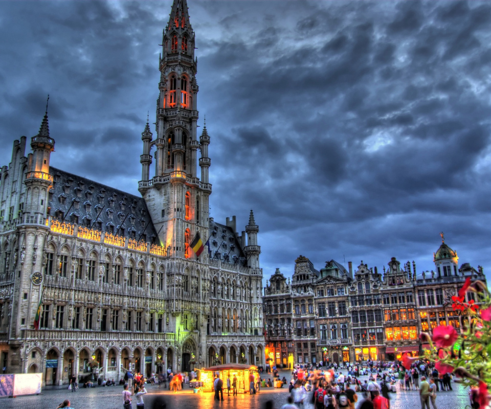 Brussels Grote Markt and Town Hall wallpaper 960x800