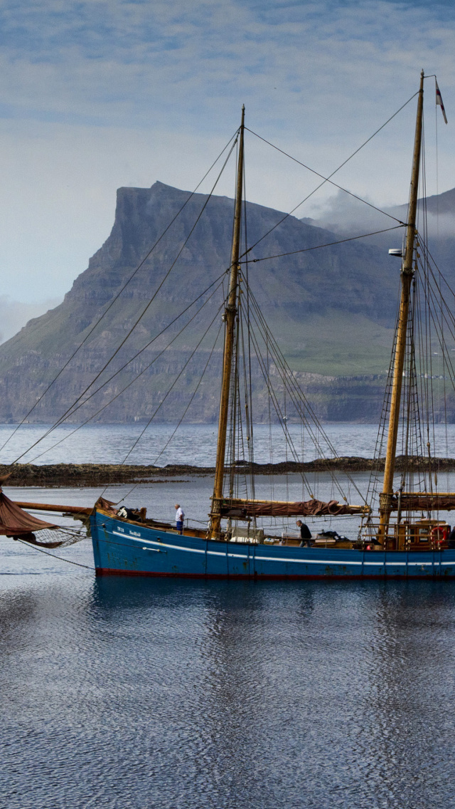 Fondo de pantalla Bay Faroe Islands, Denmark 640x1136