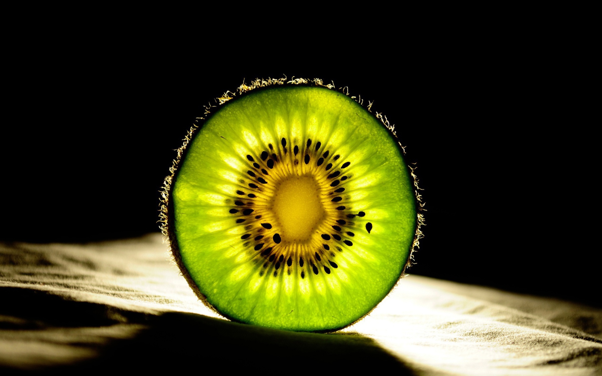 Fondo de pantalla Kiwi Slice 1920x1200