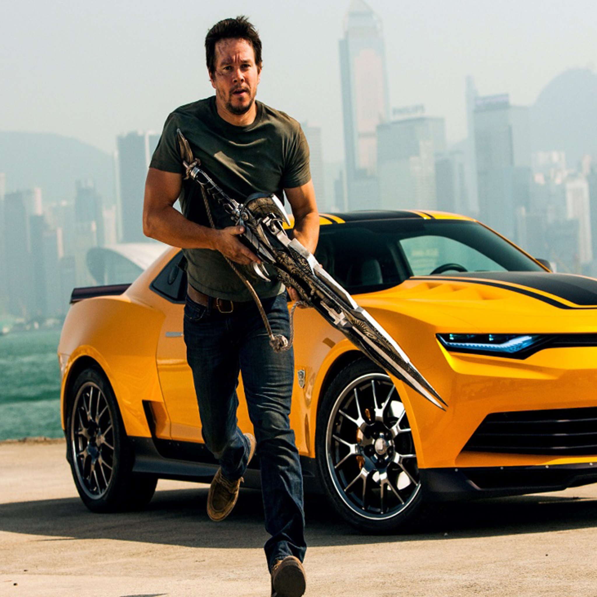 Mark Wahlberg In Transformers wallpaper 2048x2048