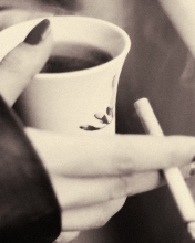 Hot Coffee In Her Hands screenshot #1 176x220