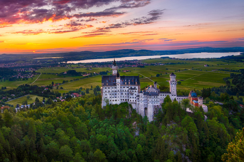 Обои Neuschwanstein Castle 480x320