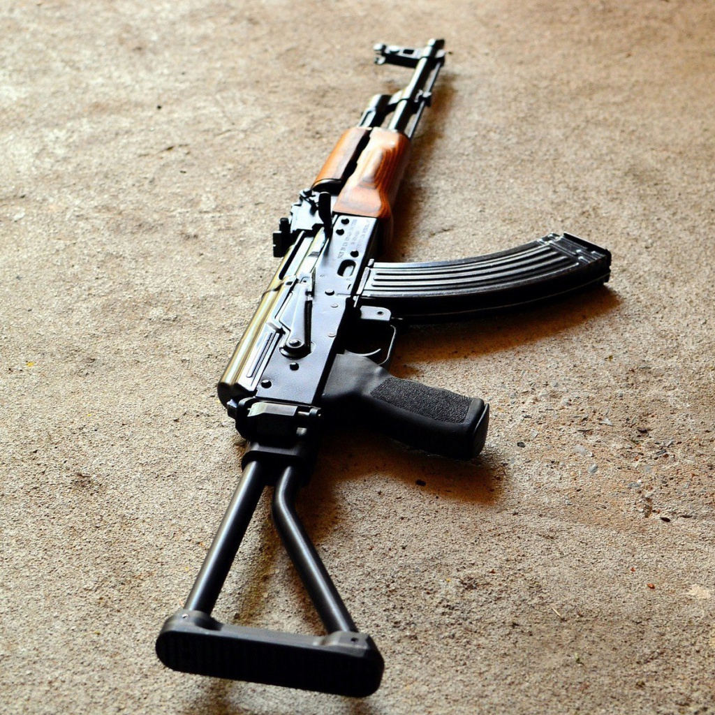 AKS 74 Assault Rifle wallpaper 1024x1024