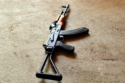AKS 74 Assault Rifle wallpaper 480x320