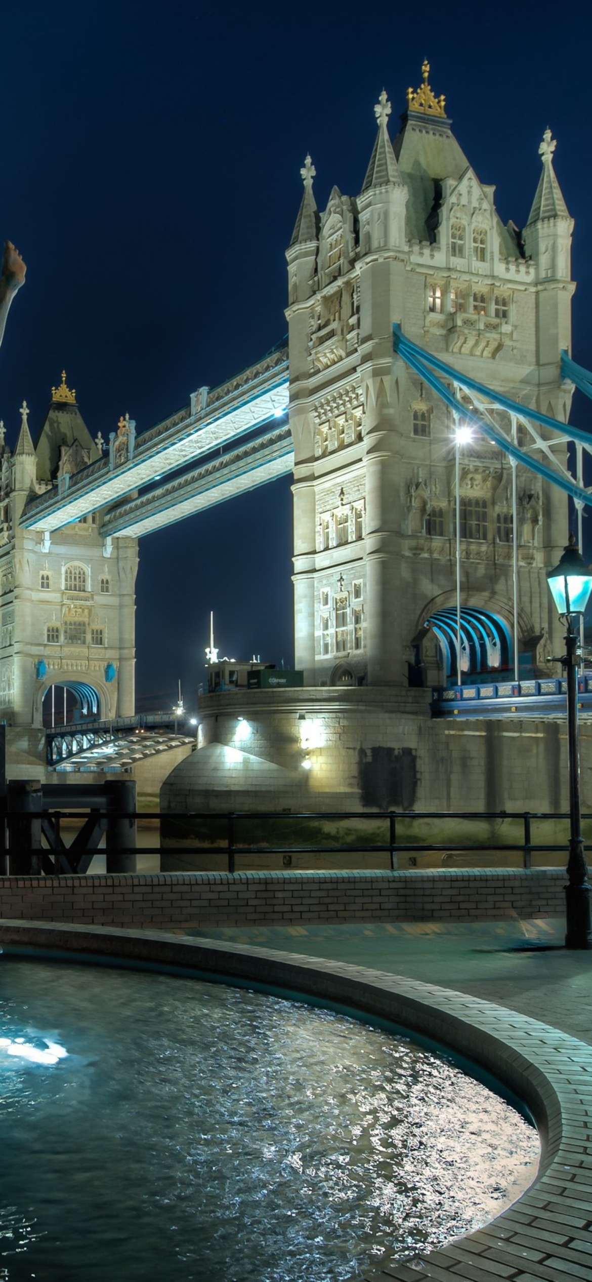 Tower Bridge in London Wallpaper for iPhone XR