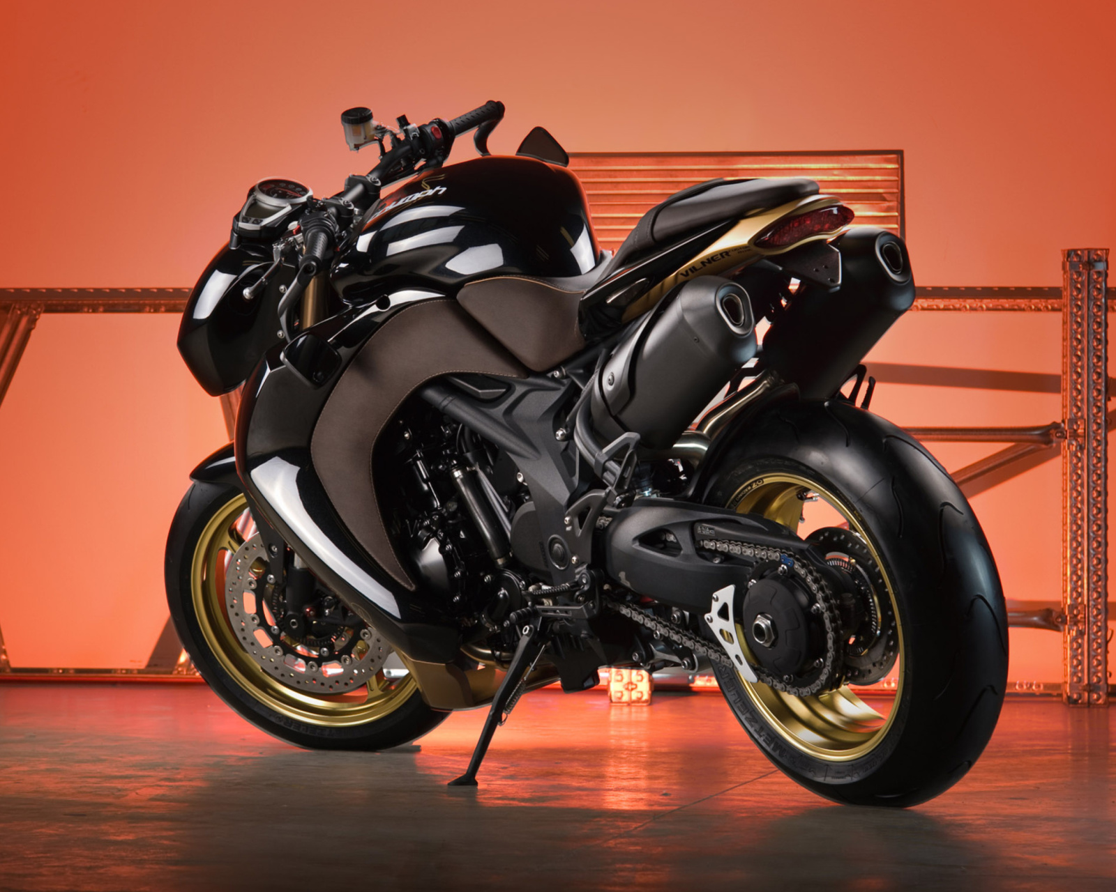 Fondo de pantalla Triumph Motorcycle 1600x1280