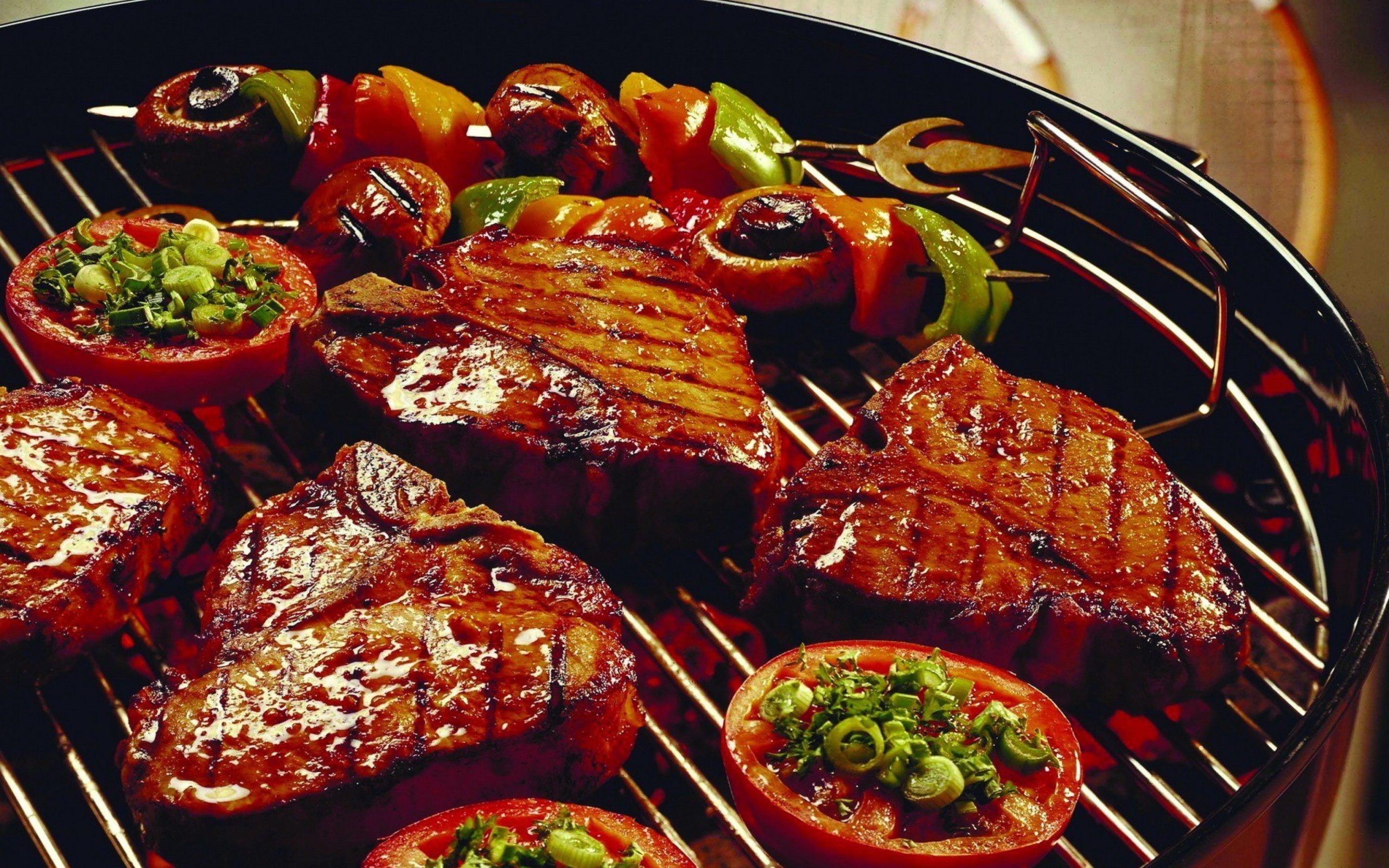 Das Barbecue and Grilling Meats Wallpaper 2560x1600