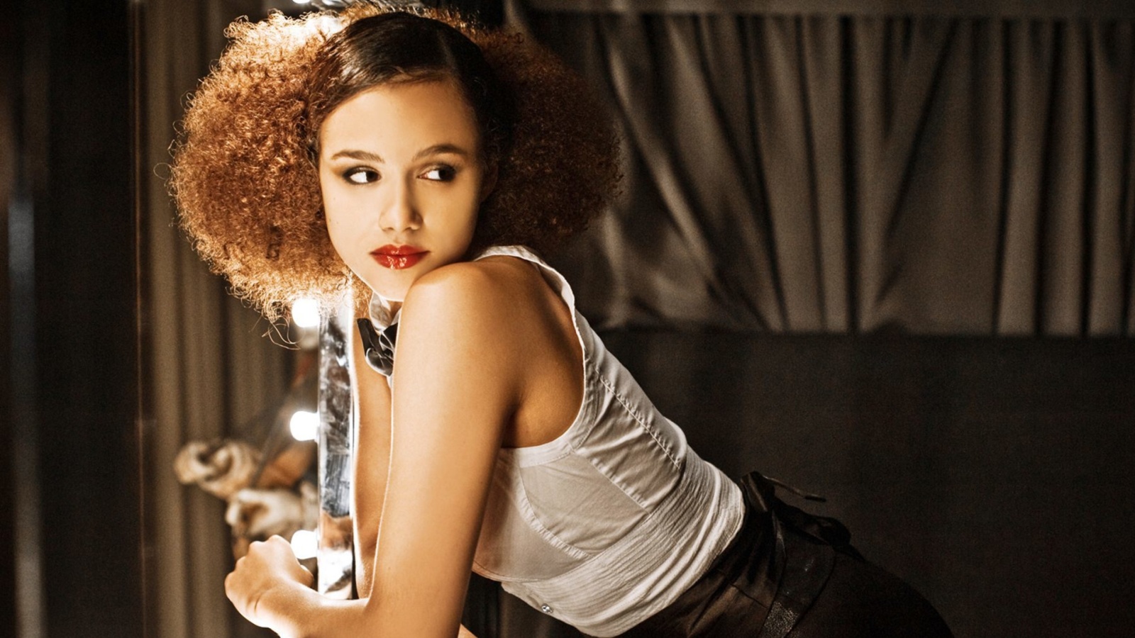 Nathalie Emmanuel wallpaper 1600x900