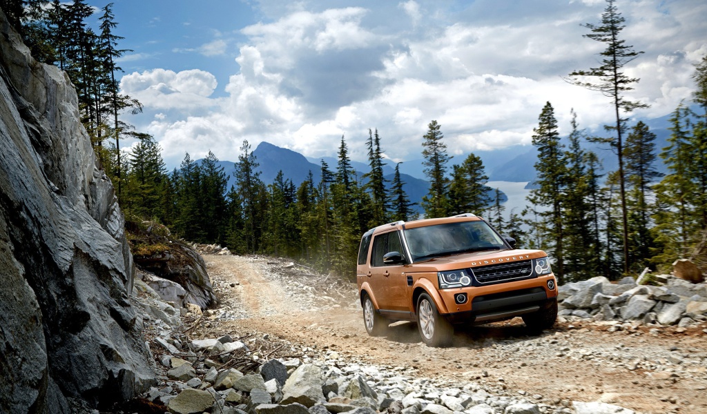 Land Rover Discovery wallpaper 1024x600