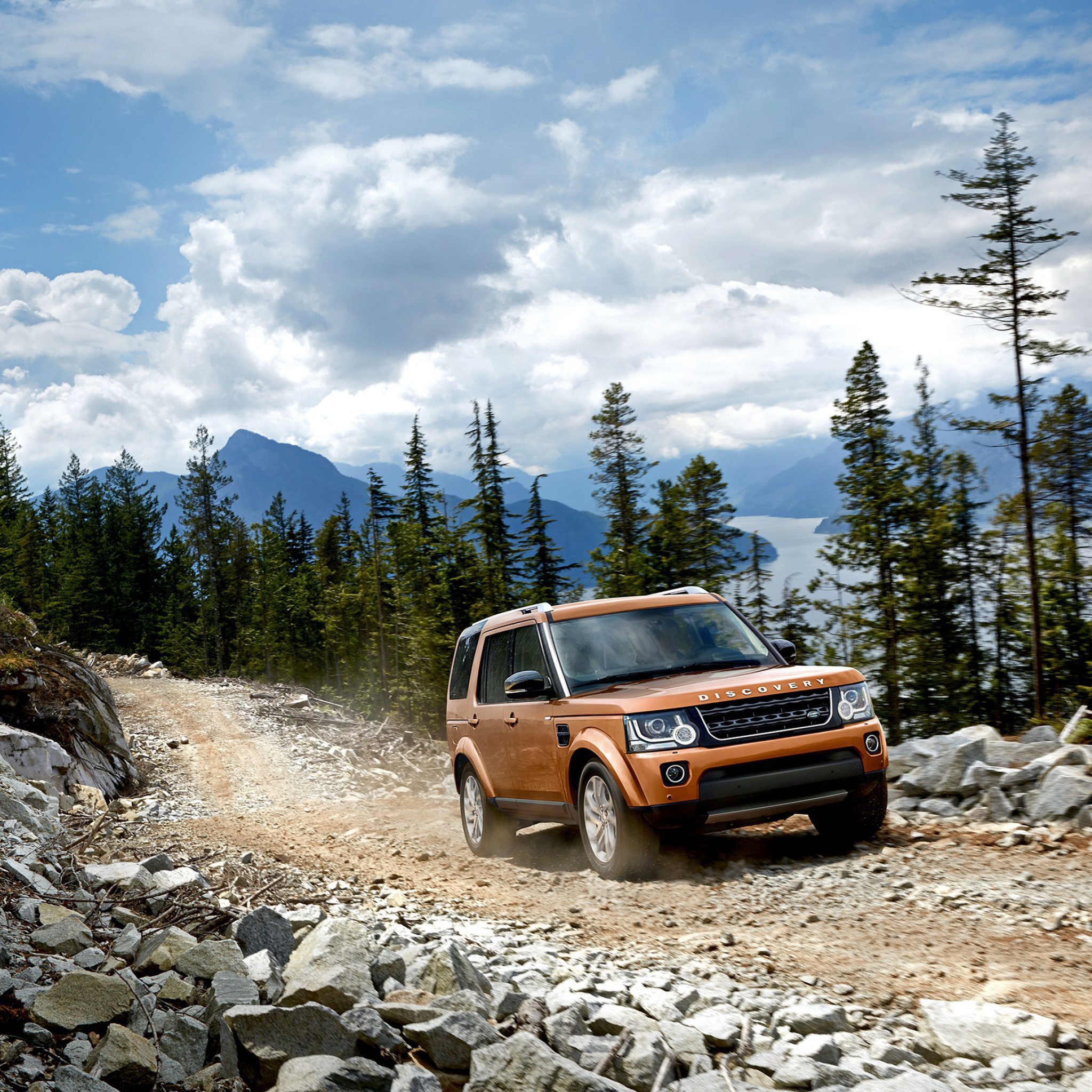 Fondo de pantalla Land Rover Discovery 2048x2048