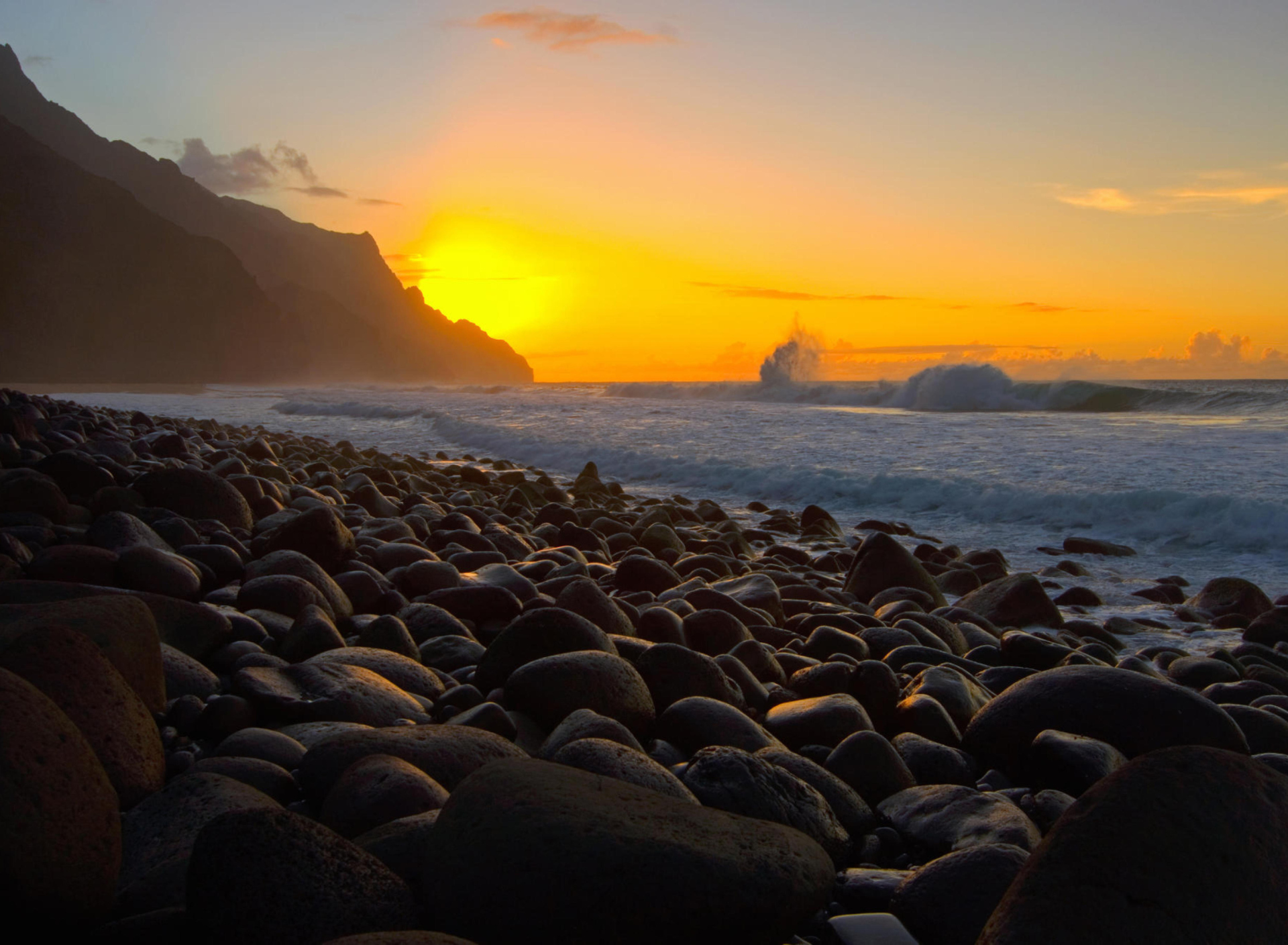 Sfondi Kalalau Beach in Hawaii 1920x1408