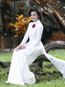 Sfondi Fashion model from Vietnam 132x176