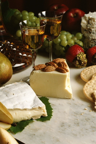 Das Wine And Cheeses Wallpaper 320x480