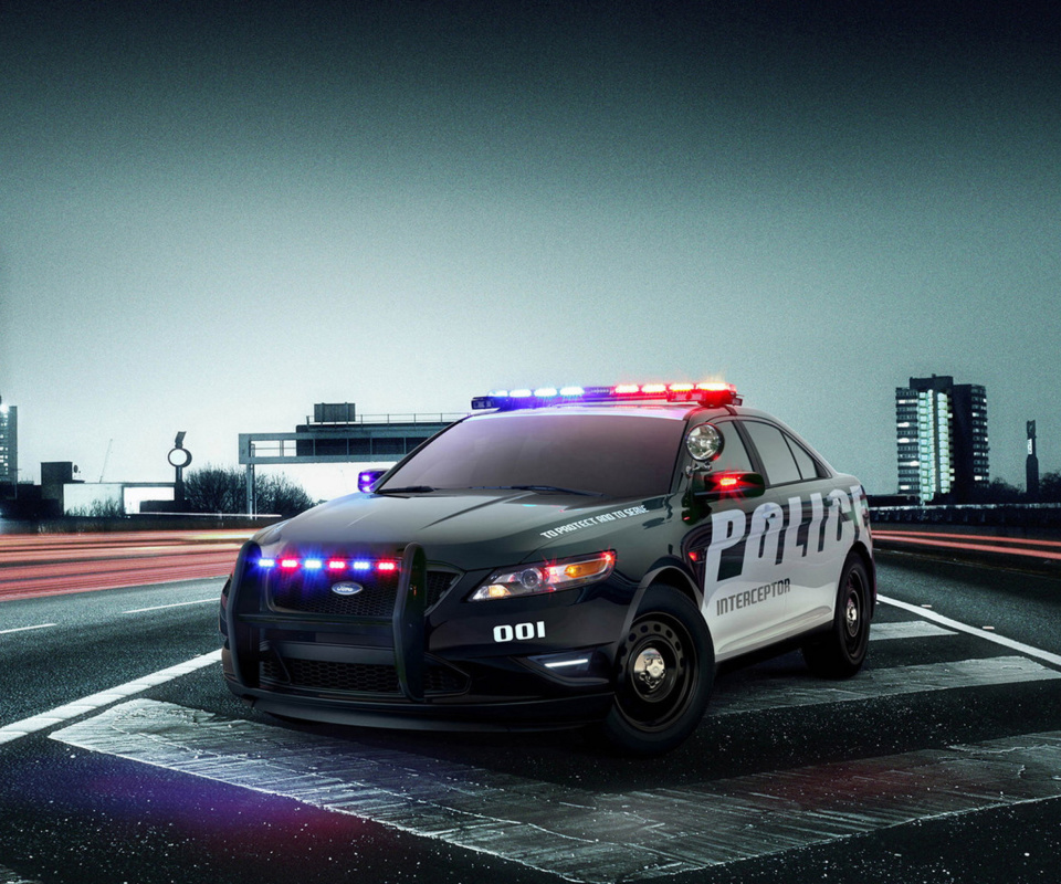 Обои Ford Police Interceptor 2016 960x800