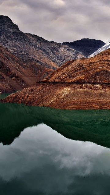 Sfondi Moraine Lake 360x640