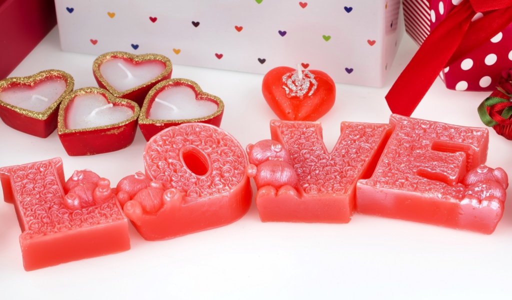 Valentines Day Candles Scents wallpaper 1024x600