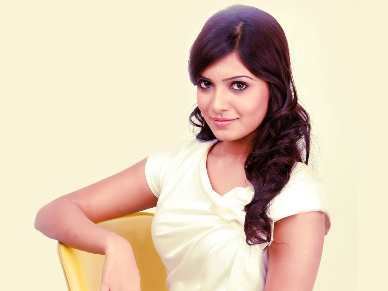 Screenshot №1 pro téma Samantha Ruth Prabhu 1600x1200