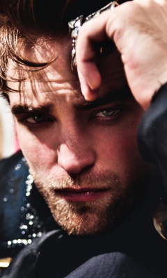 Fondo de pantalla Robert Pattinson 2012 240x400