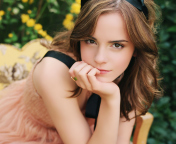 Обои Emma Watson Tender Portrait 176x144