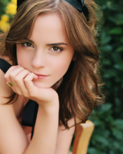 Das Emma Watson Tender Portrait Wallpaper 176x220