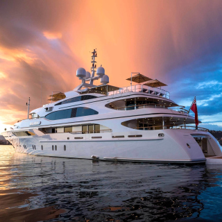 Superyacht In Miami sfondi gratuiti per 1024x1024