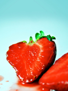 Strawberries screenshot #1 240x320