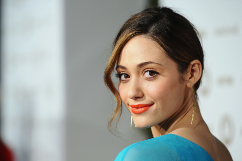 Das Emmy Rossum Cute Girl Wallpaper 480x320