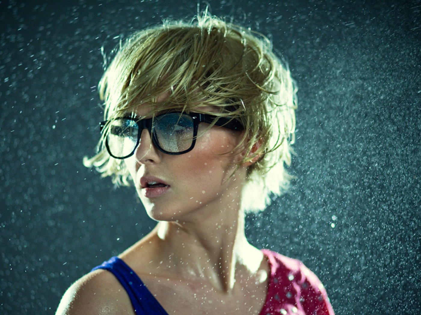 Cute Blonde Girl Wearing Glasses wallpaper 1400x1050
