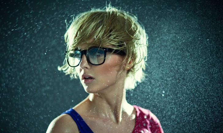 Cute Blonde Girl Wearing Glasses wallpaper